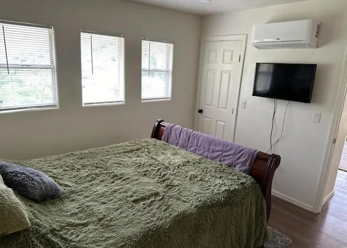 Full House Or With Breath Taking Views In Old Country house Bisbee