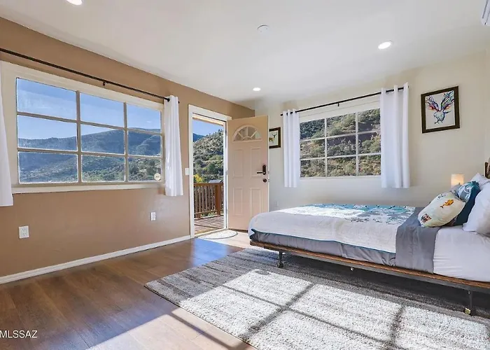 Full House Or With Breath Taking Views In Old Bisbee