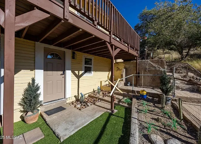 Full House Or With Breath Taking Views In Old Bisbee