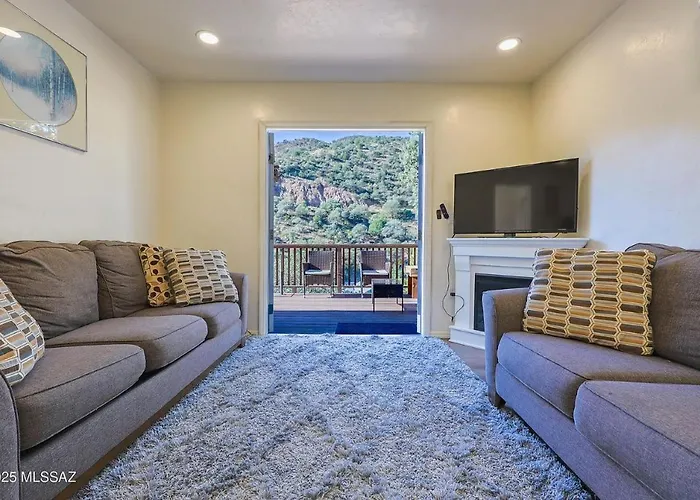 Full House Or With Breath Taking Views In Old Bisbee